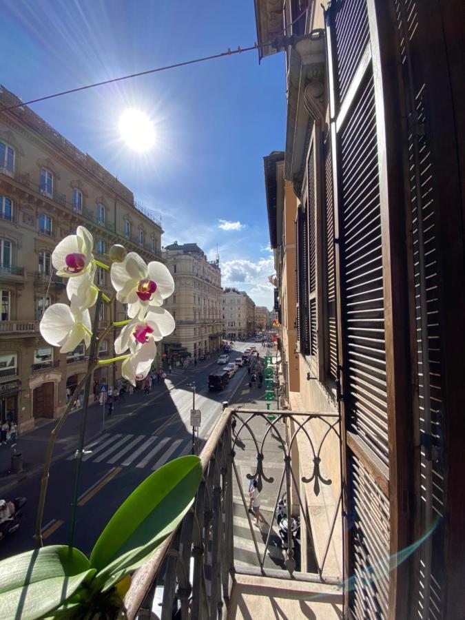 Soha Piazza Di Spagna Boutique Рим Екстериор снимка