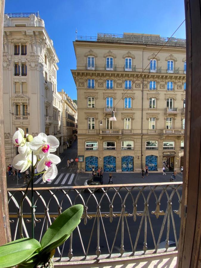 Soha Piazza Di Spagna Boutique Рим Екстериор снимка