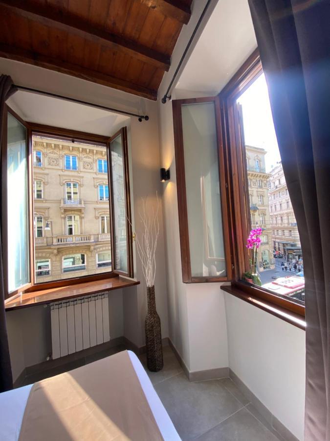 Soha Piazza Di Spagna Boutique Рим Екстериор снимка
