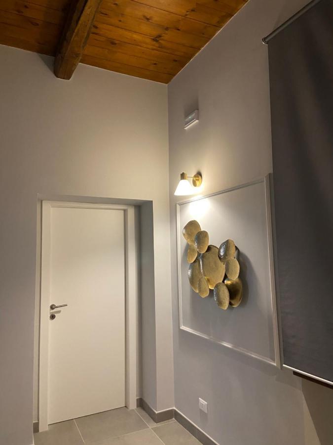 Soha Piazza Di Spagna Boutique Рим Екстериор снимка