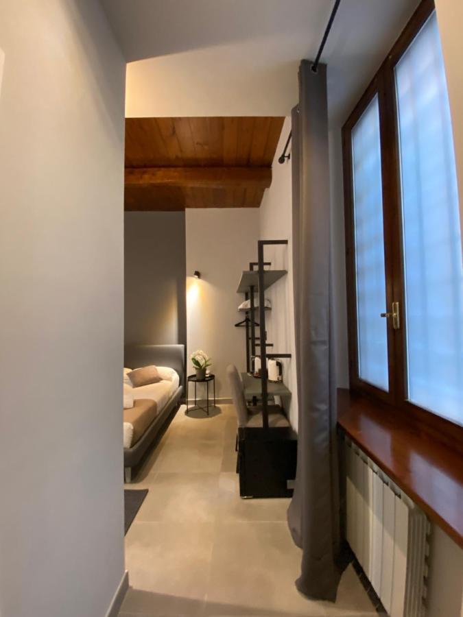 Soha Piazza Di Spagna Boutique Рим Екстериор снимка