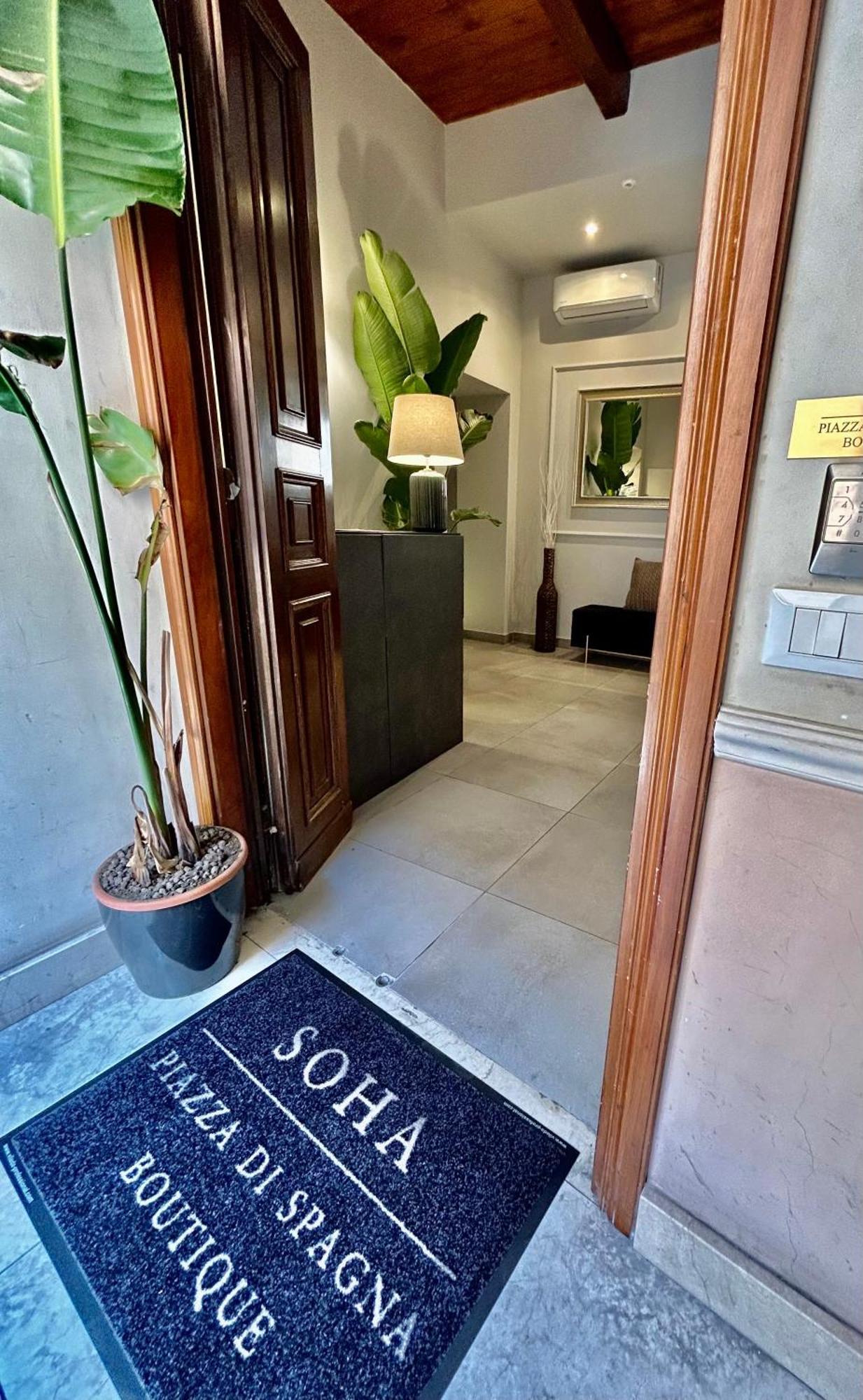 Soha Piazza Di Spagna Boutique Рим Екстериор снимка
